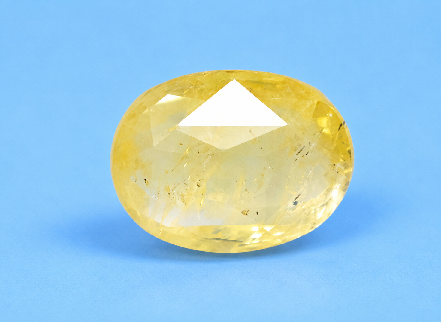 Yellow Sapphire (Pukhraj) 6.87 Ct
