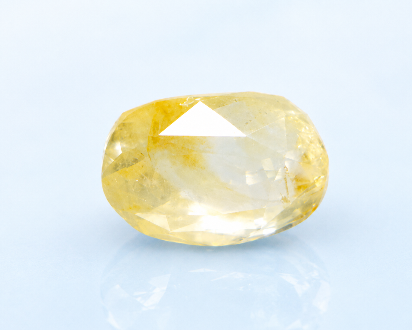Yellow Sapphire (Pukhraj) 3.54 Ct