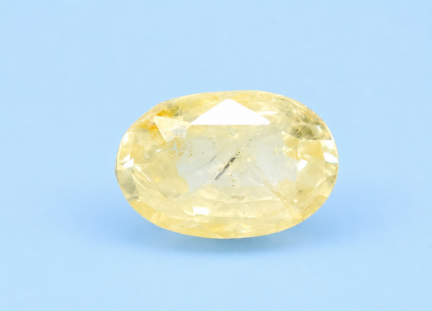 Yellow Sapphire (Pukhraj) 4.47 Ct
