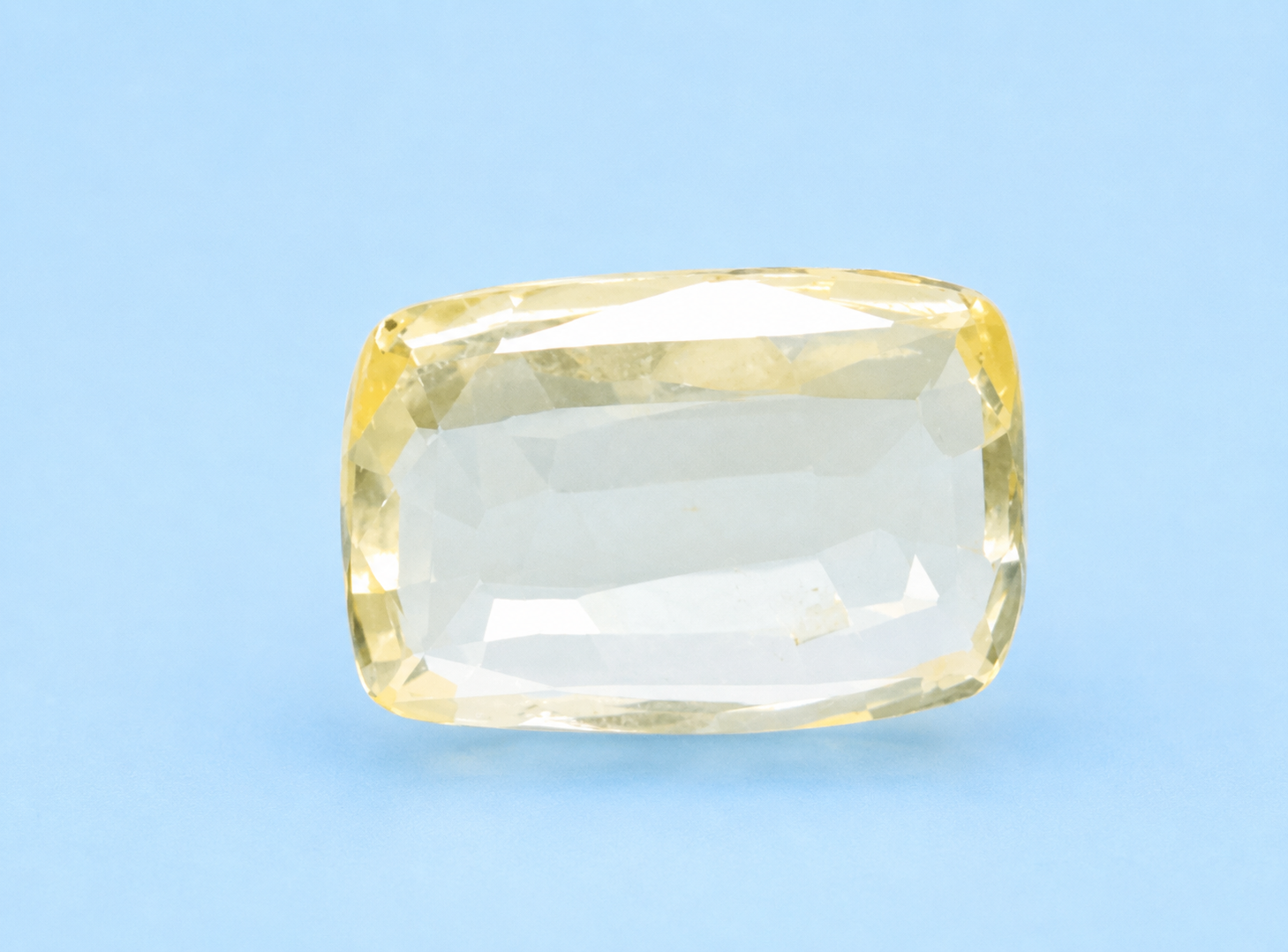 Yellow Sapphire (Pukhraj) 3.07 Ct