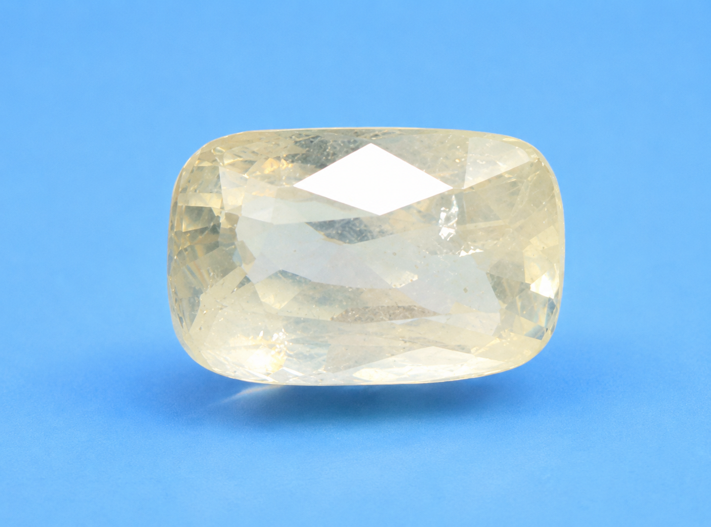 Yellow Sapphire (Pukhraj) 5.54 Ct